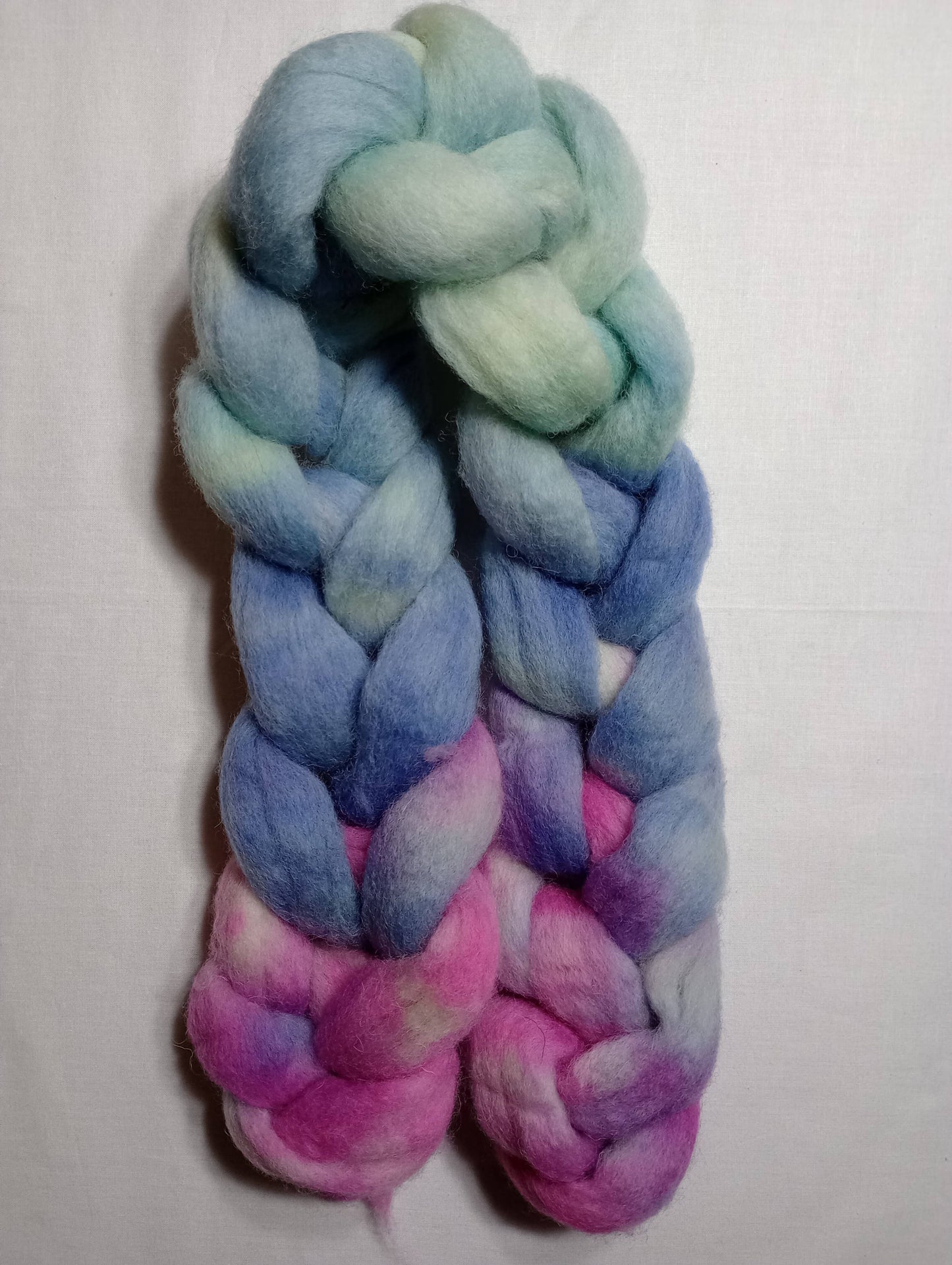 Hand Dyed Roving - Shetland - 100 gram Braids