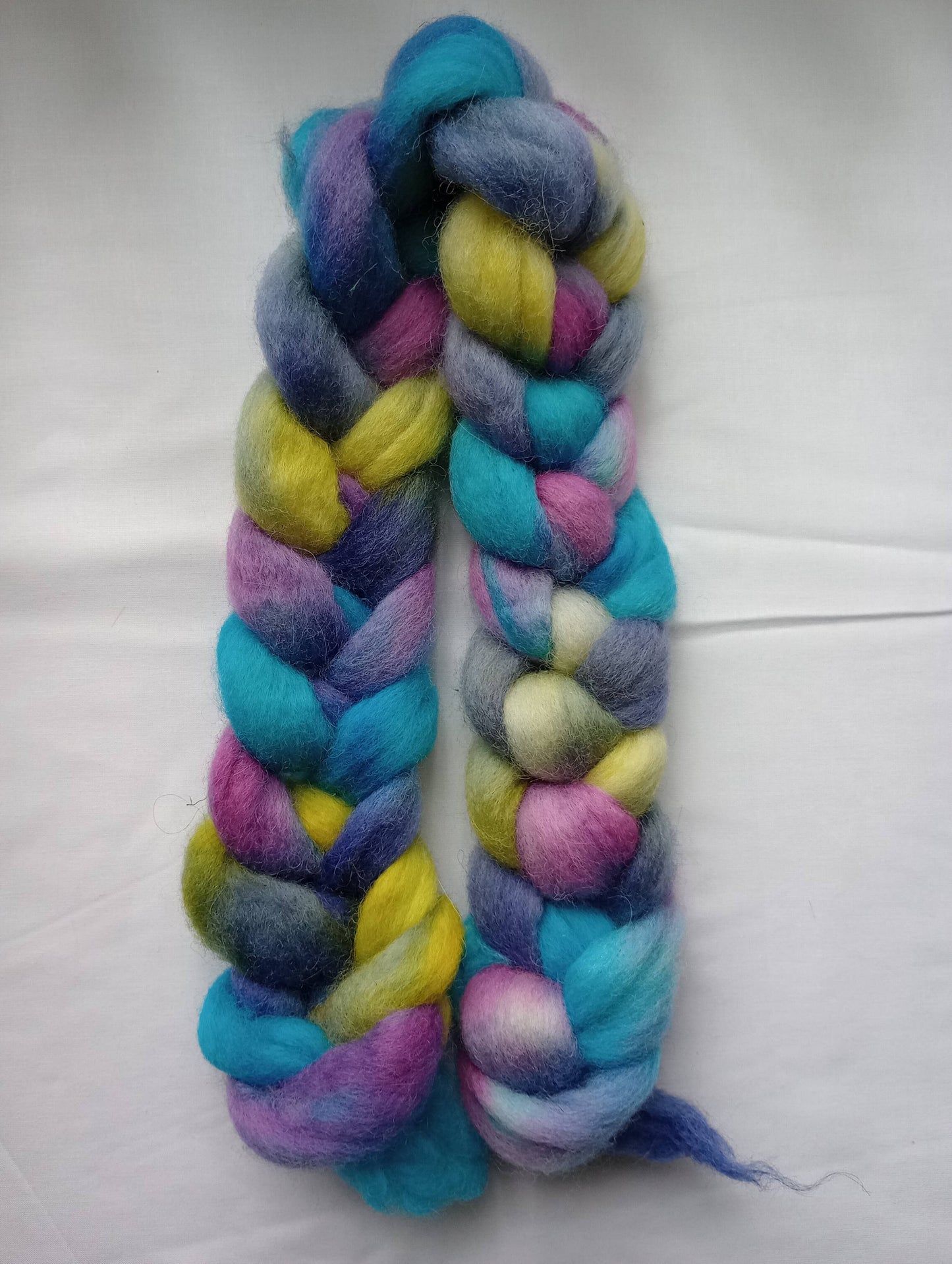 Hand Dyed Roving - Finnish - 100 gram Braids